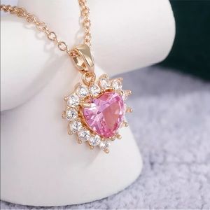 🎉HP🎉💗18kt Gold Plated Pink Sapphire Heart Necklace💗